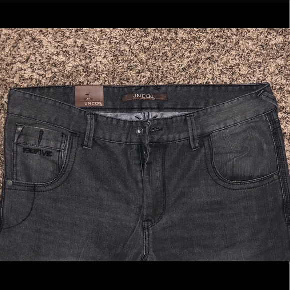 🔴 Straight Fit Mens Denim Jeans with Knee Darts - Picture 6 of 8